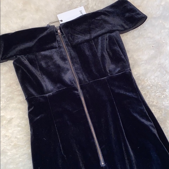 NWT Bardot Velvet Dress - Picture 6 of 8